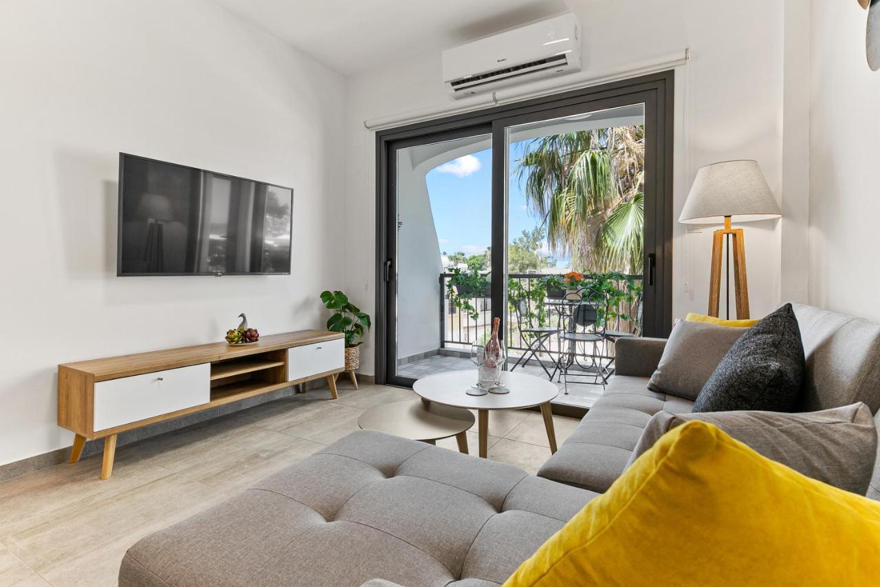 Dreamy 2 Bed Apartment By The Sea Pafos Zewnętrze zdjęcie