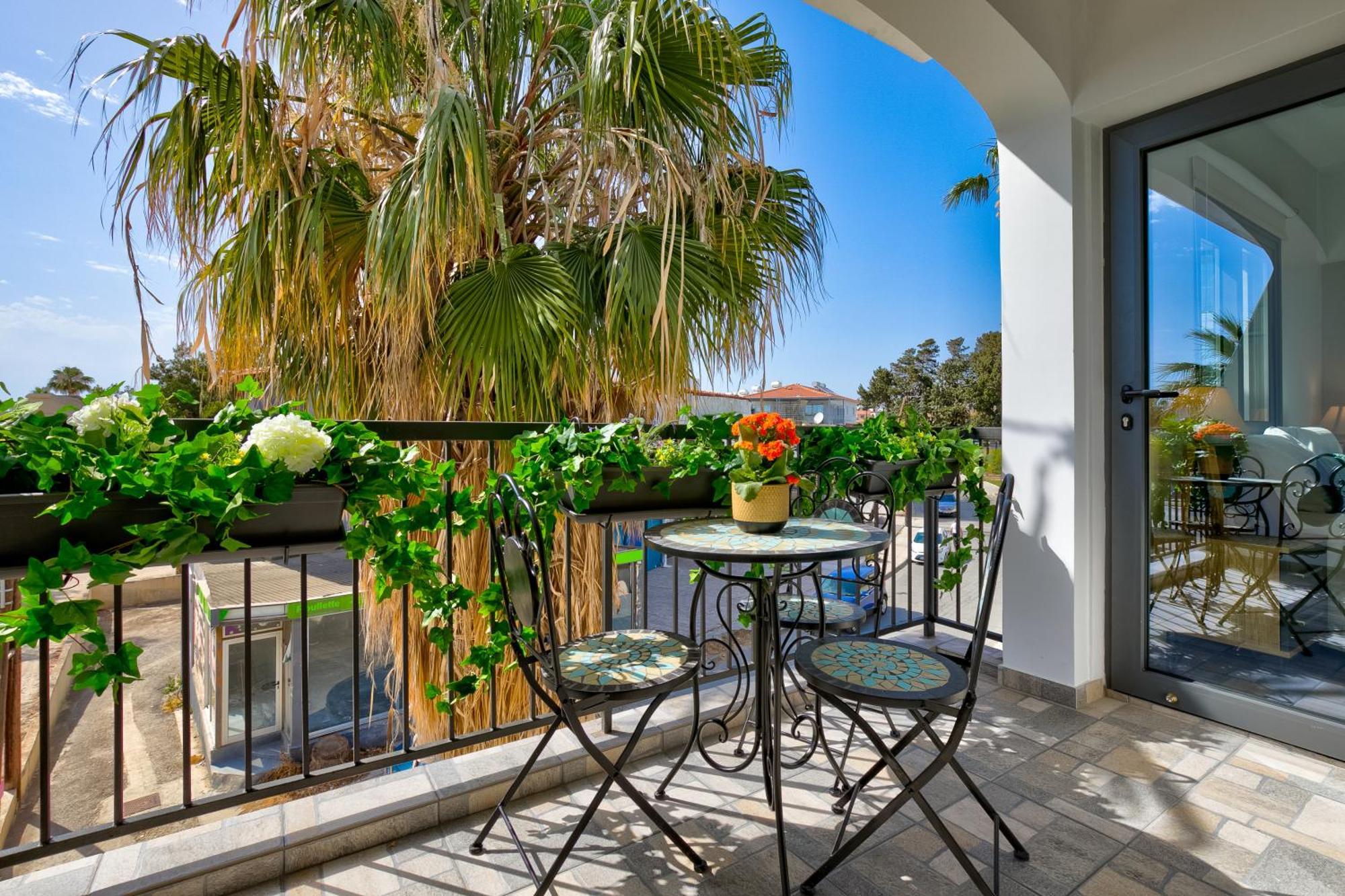 Dreamy 2 Bed Apartment By The Sea Pafos Zewnętrze zdjęcie